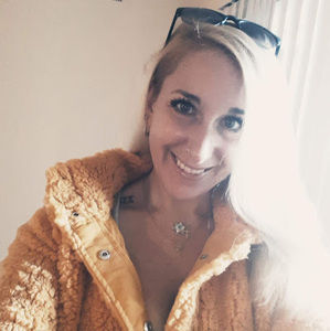 Meet your Posher, Angela